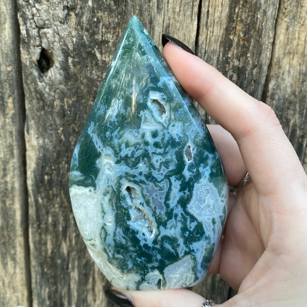 ☁️ quartzy blue moss agate crystal teardrop freeform